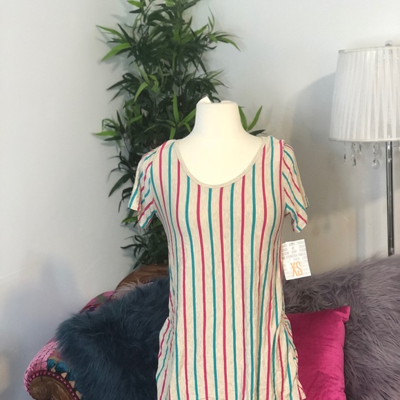 LuLaRoe Tops - LULAROE (BRAND NEW WITH TAGS) short sleeve